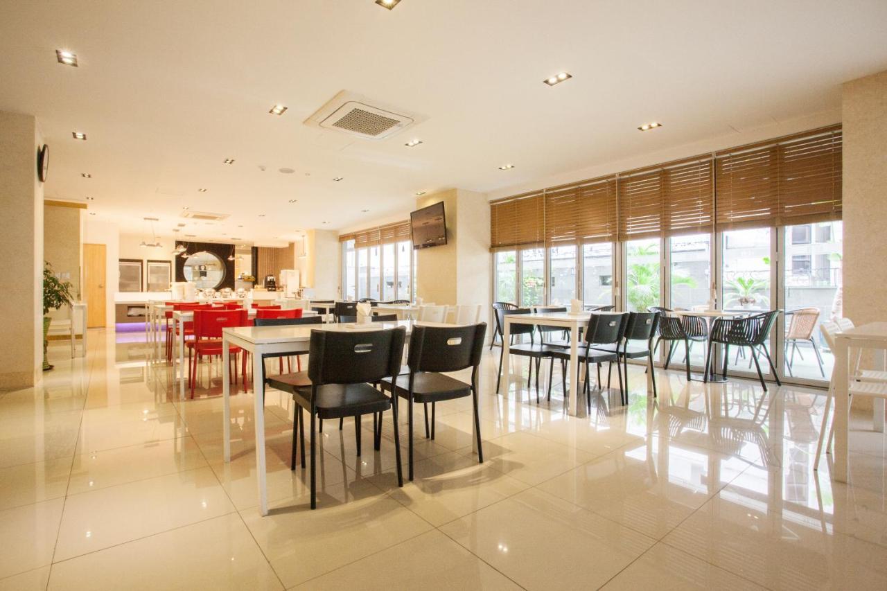 Suwon Reve Hotel Екстериор снимка