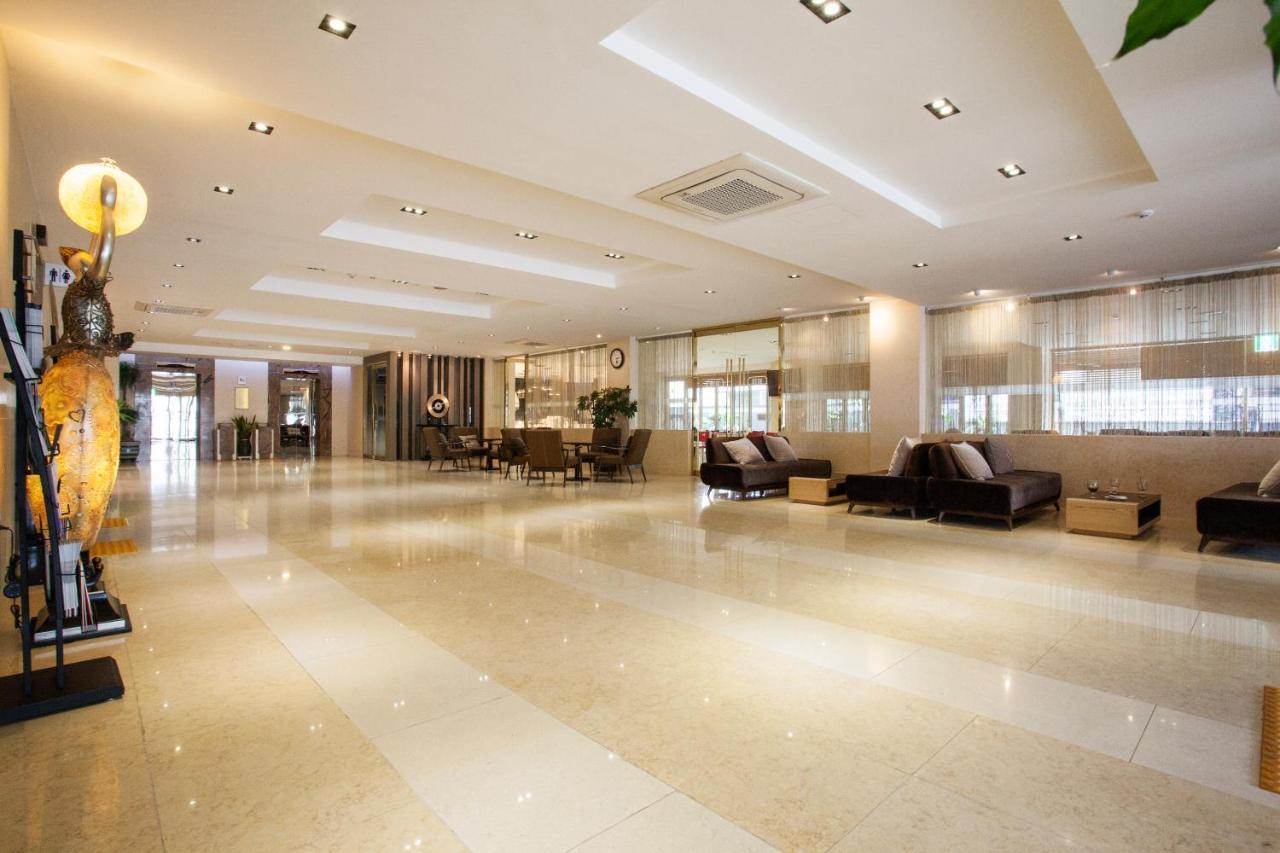 Suwon Reve Hotel Екстериор снимка