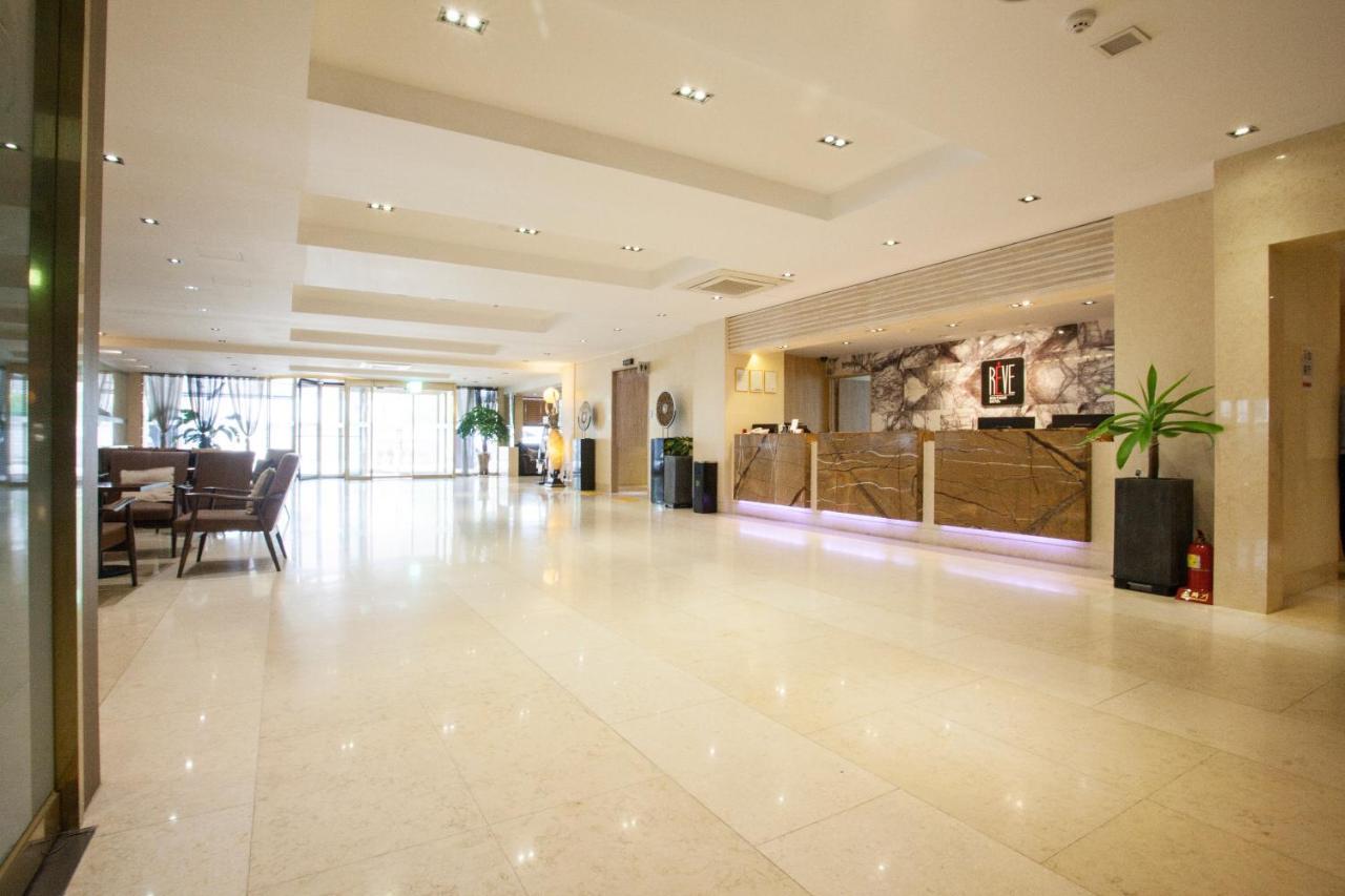 Suwon Reve Hotel Екстериор снимка