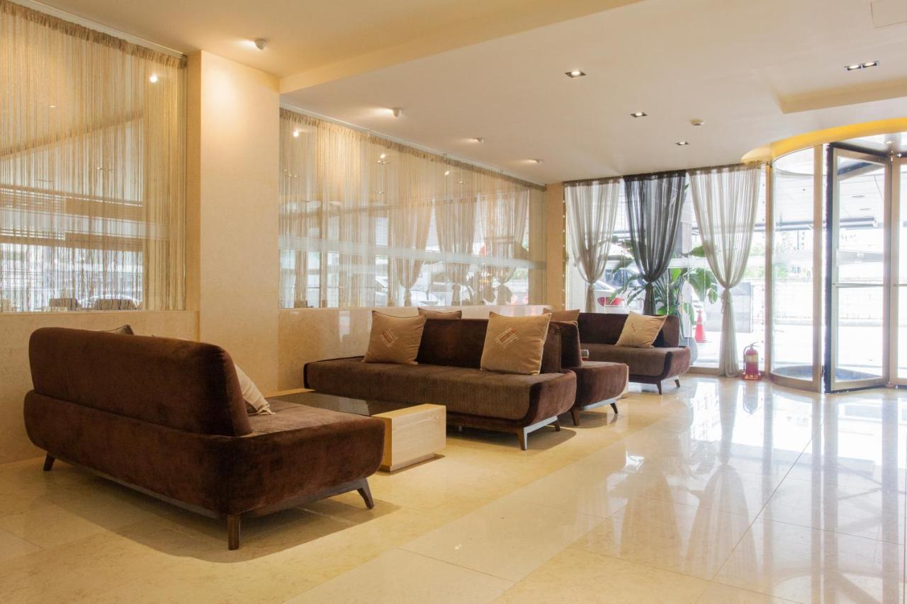 Suwon Reve Hotel Екстериор снимка