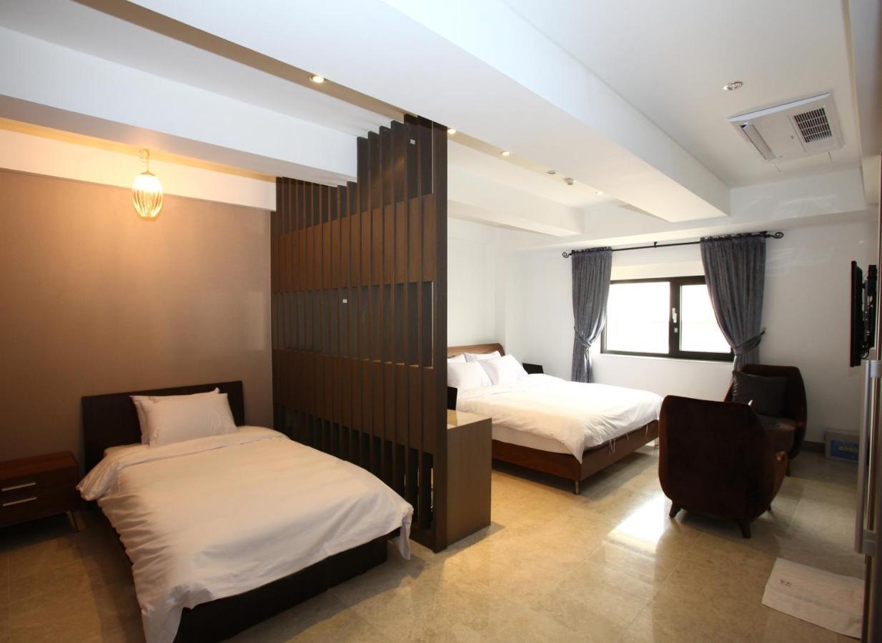 Suwon Reve Hotel Екстериор снимка