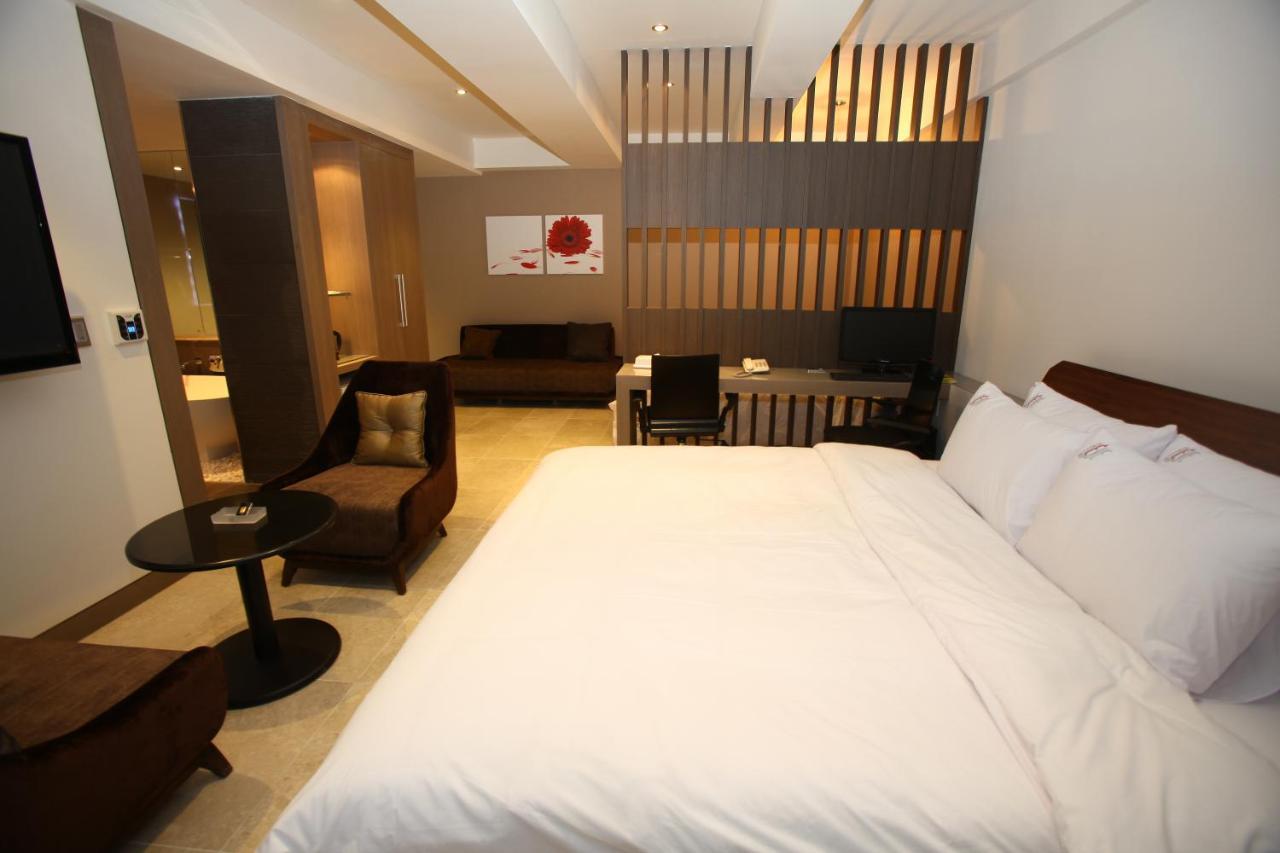 Suwon Reve Hotel Екстериор снимка
