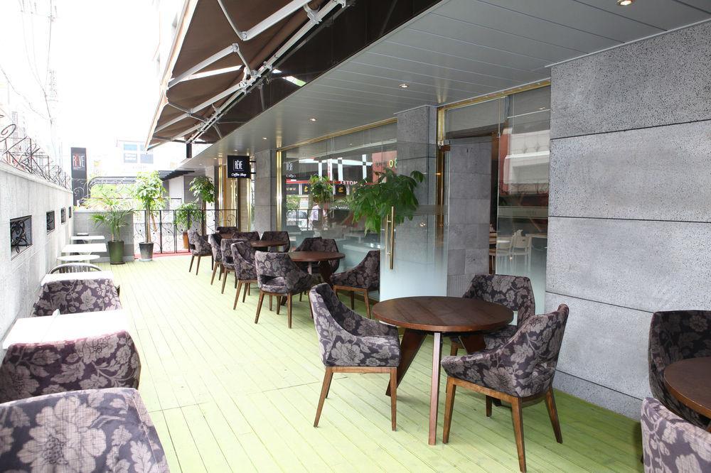 Suwon Reve Hotel Екстериор снимка