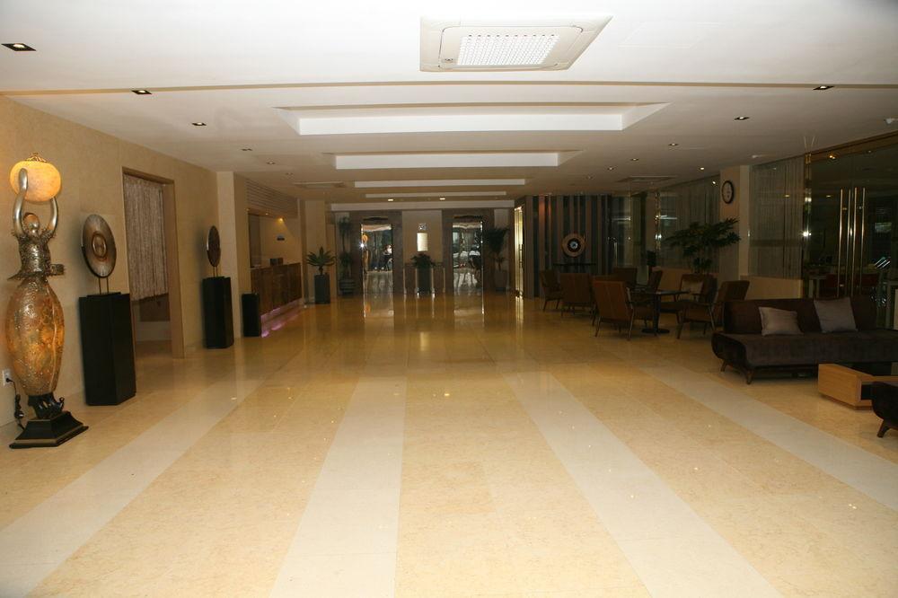 Suwon Reve Hotel Екстериор снимка