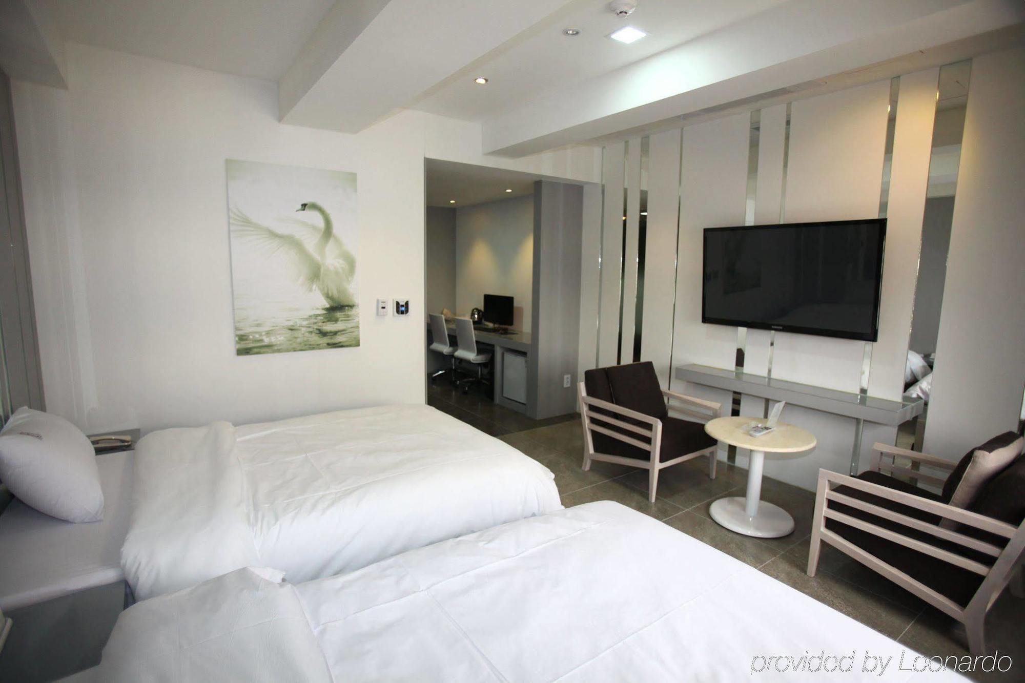 Suwon Reve Hotel Стая снимка