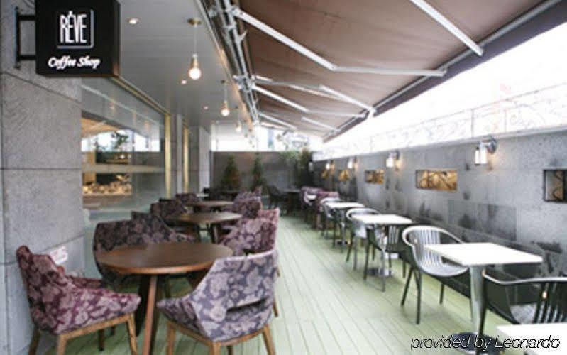 Suwon Reve Hotel Ресторант снимка