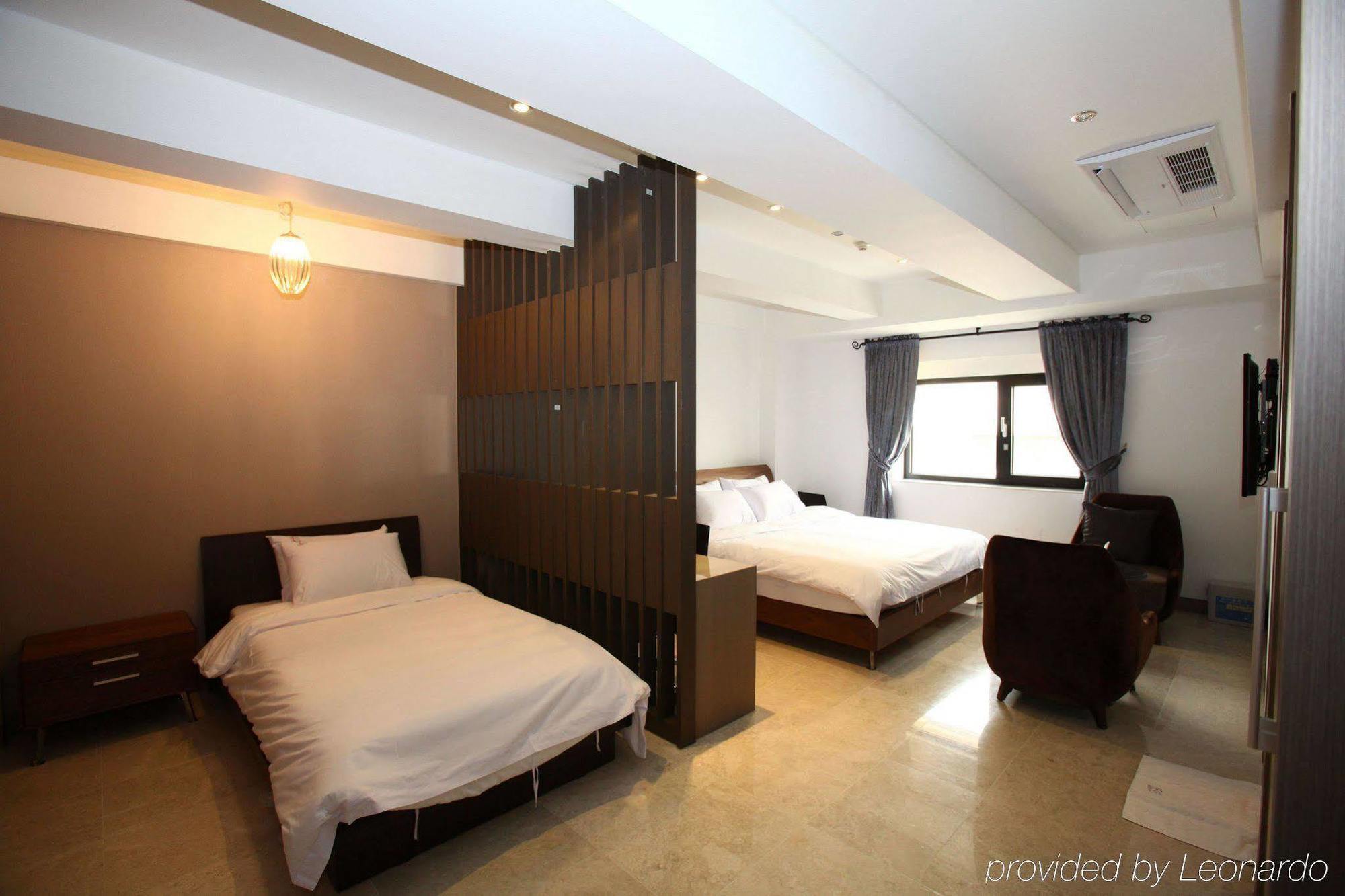 Suwon Reve Hotel Стая снимка