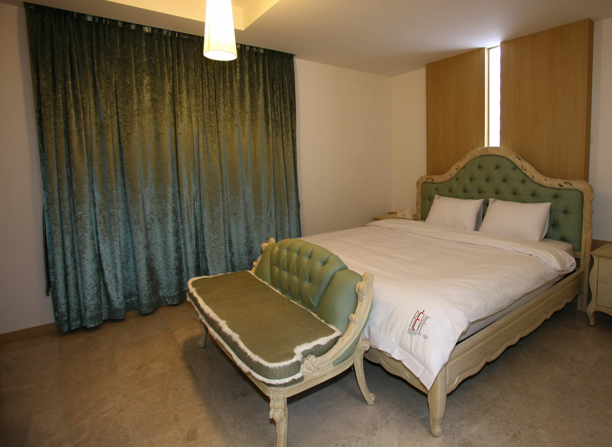 Suwon Reve Hotel Екстериор снимка