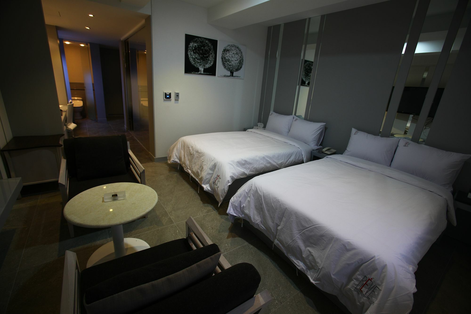 Suwon Reve Hotel Екстериор снимка